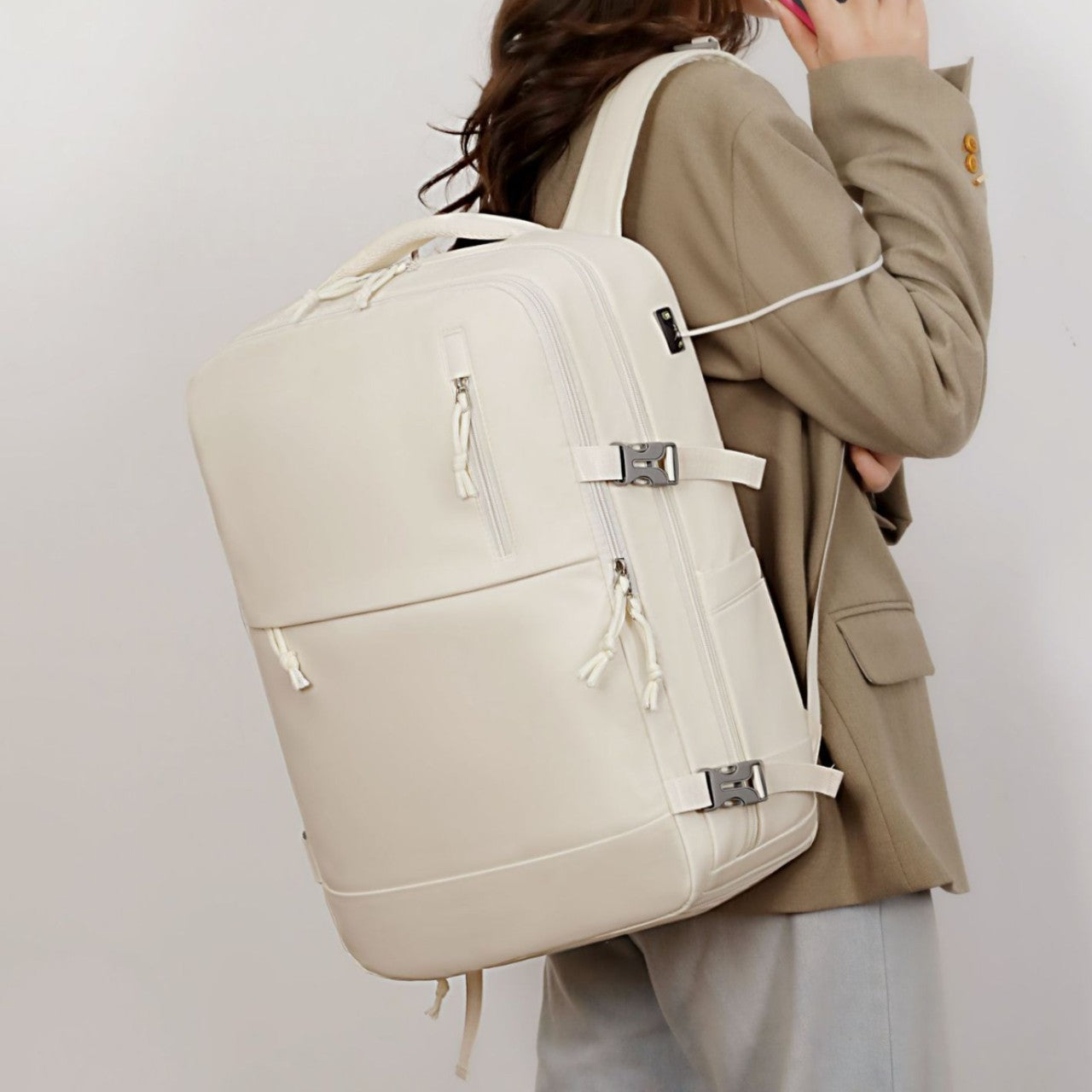 Large Capacity Simple Short-distance Lightweight Charging Backpacks