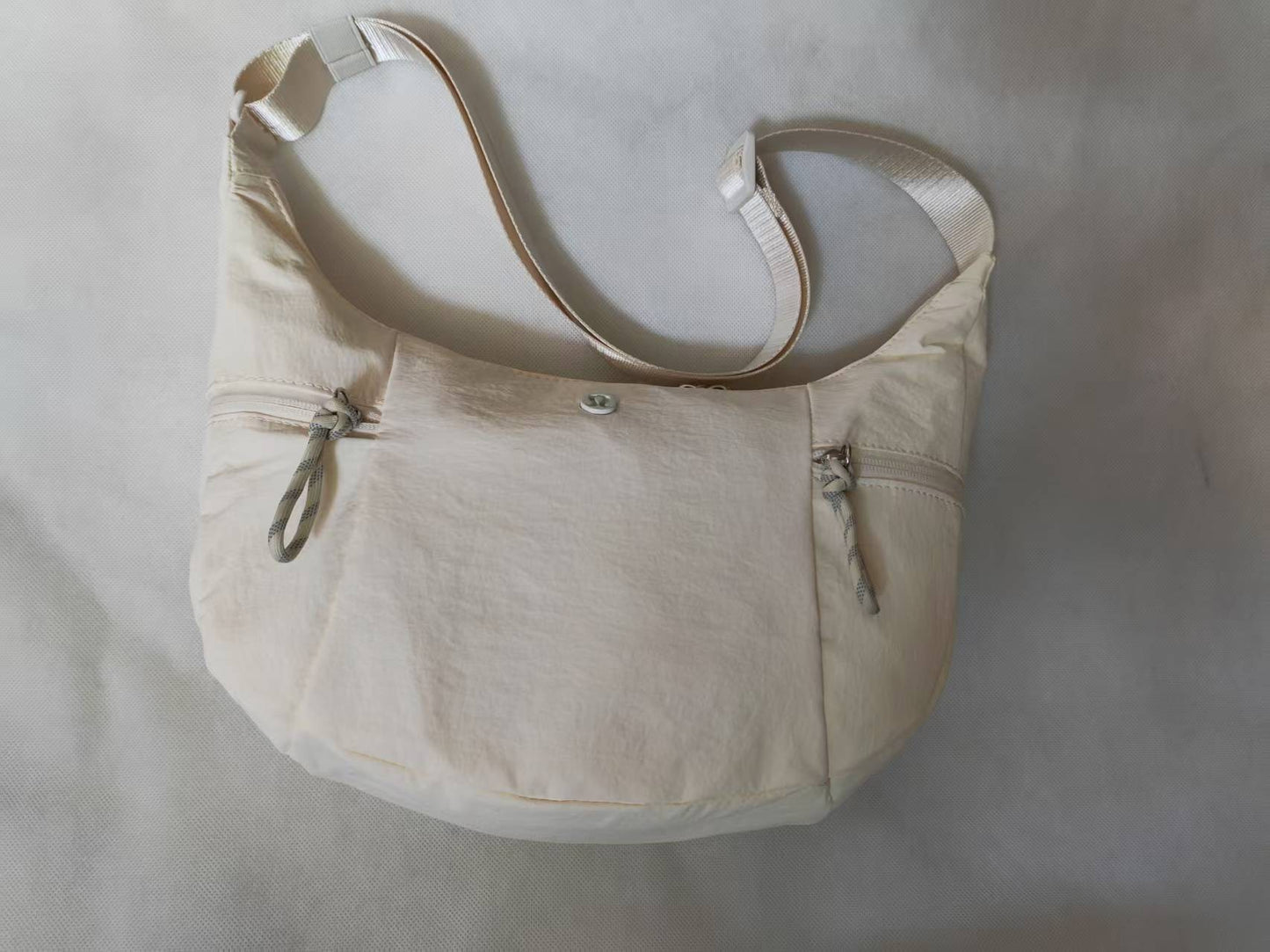 Women's Croissant Fitness Yoga Large Capacity Dumpling Women's Messenger Bag