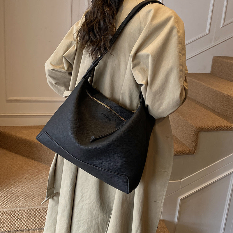 Women's Family Solid Color Underarm Dumpling Fashion Tote Bag
