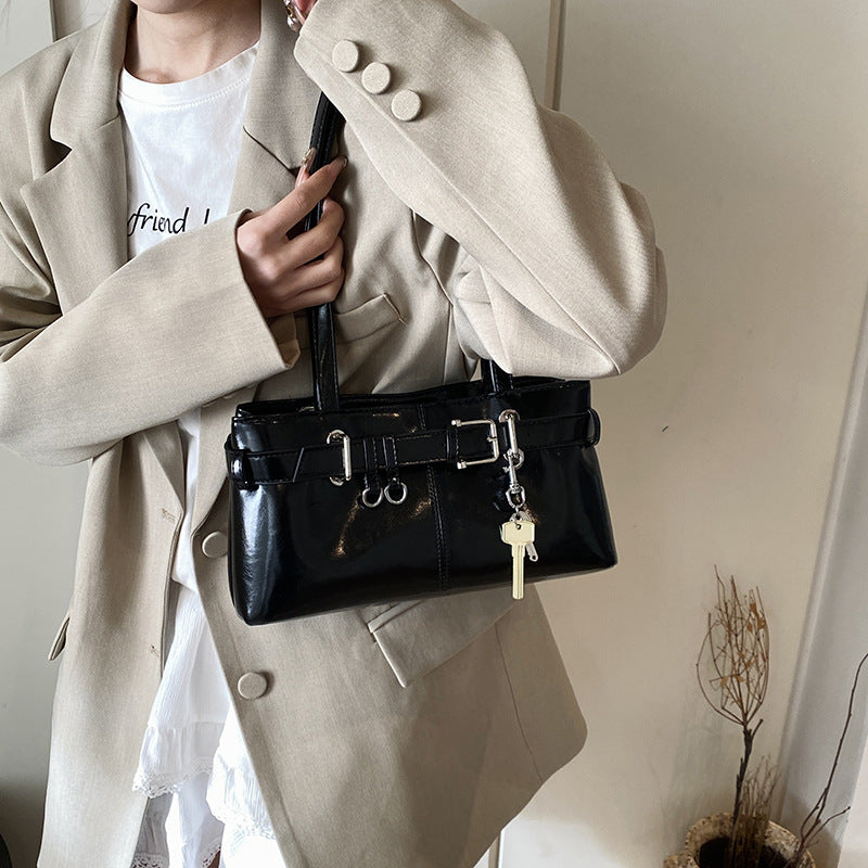 Retro Minority Motorcycle Female Fashion Underarm Large Capacity Portable Bags