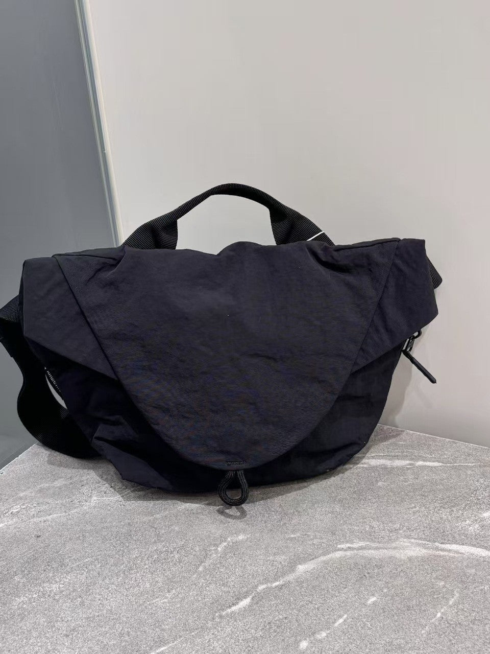 Classic Magnetic Dumpling Fitness Cycling Waterproof Women's Messenger Bag
