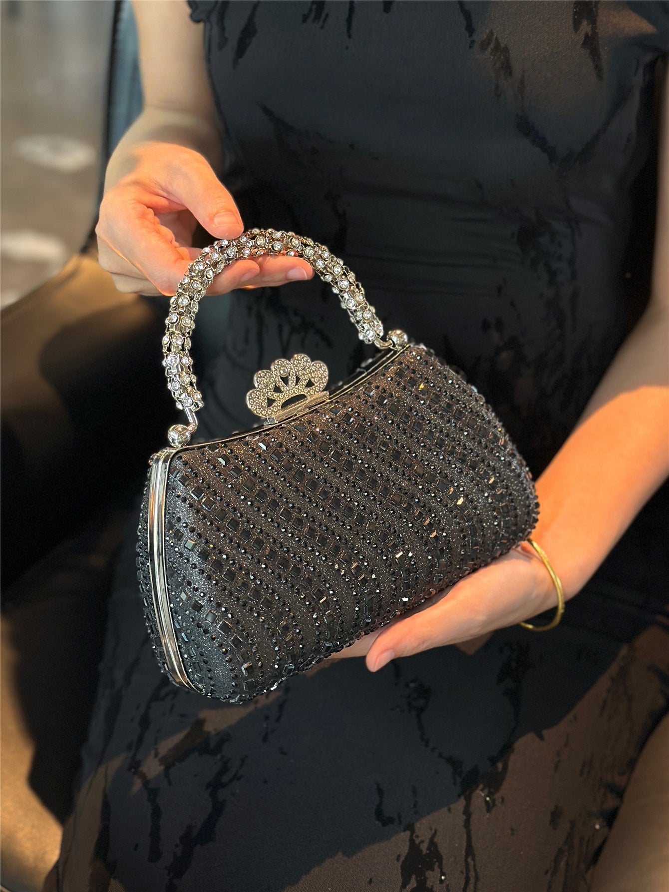 Women's Shiny Gorgeous Rhinestone Ornament Fashion Elegant Luxury Dinner Bag