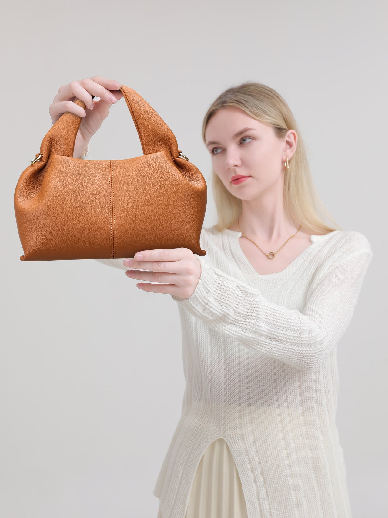 Women's Niche High-grade Fashion French Design Large Capacity Women's Shoulder Bag