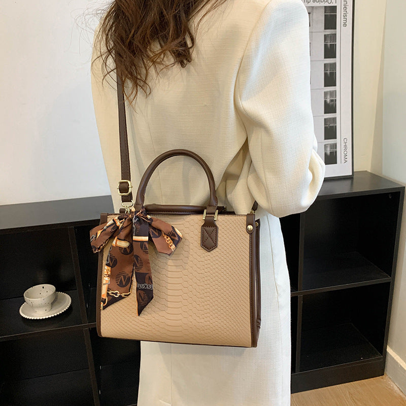 Women's Niche Big Fashion Chain Sense Large Bags