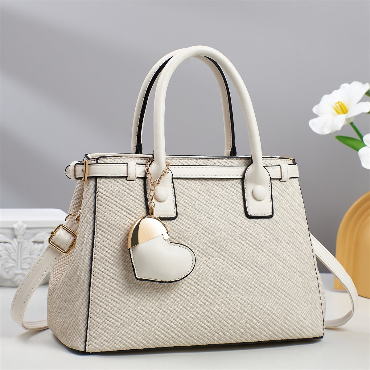 Women's Classic Popular Fashionable Trend Western Style High-grade Large Capacity Women's Handbag