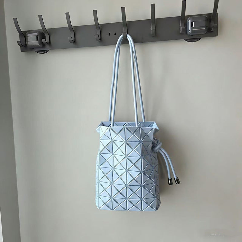 Spring Same Background Color Drawstring One Women's Messenger Bag
