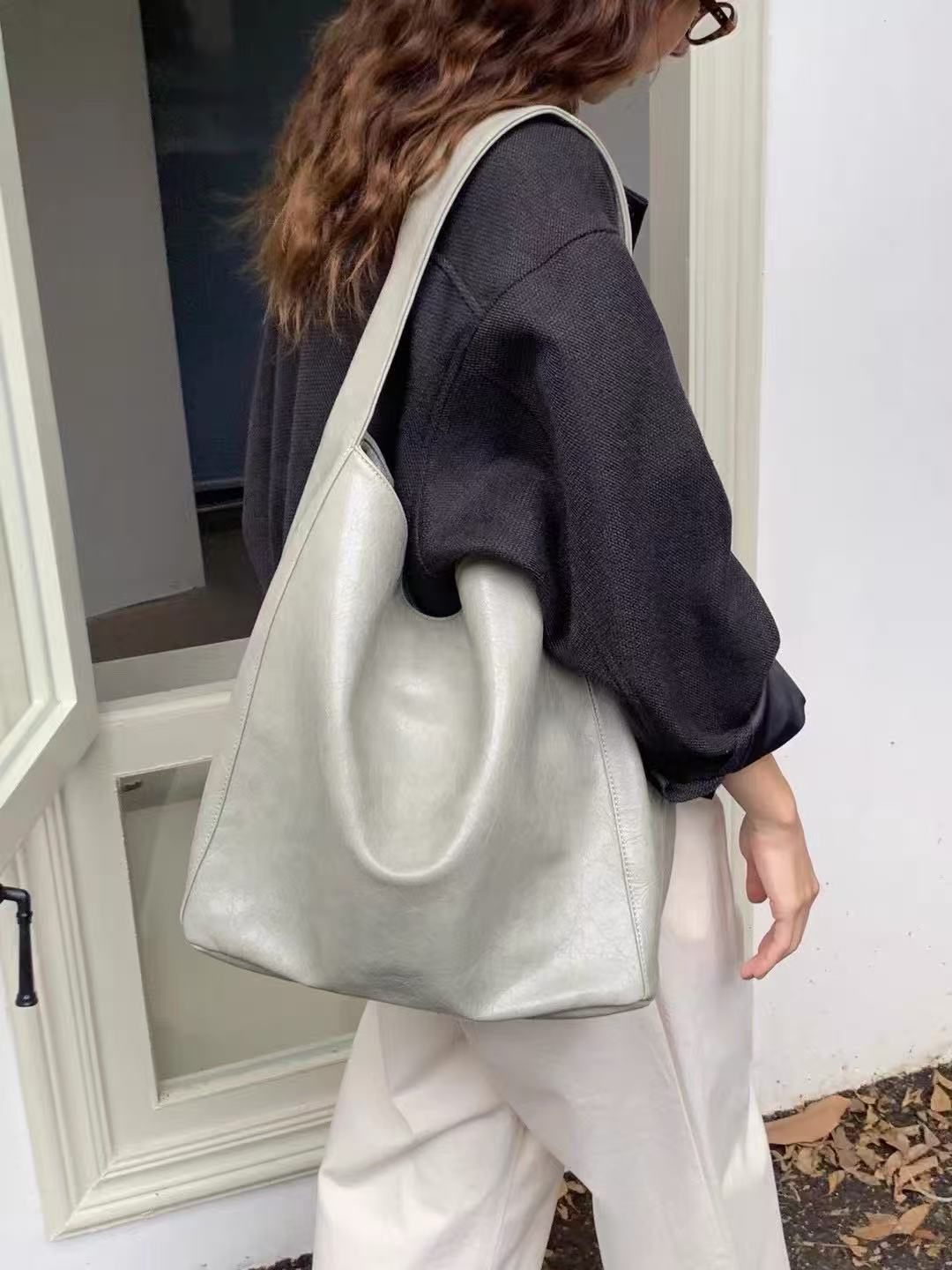 Women's Large Capacity Simple Texture Commuter Fashion Women's Clutch