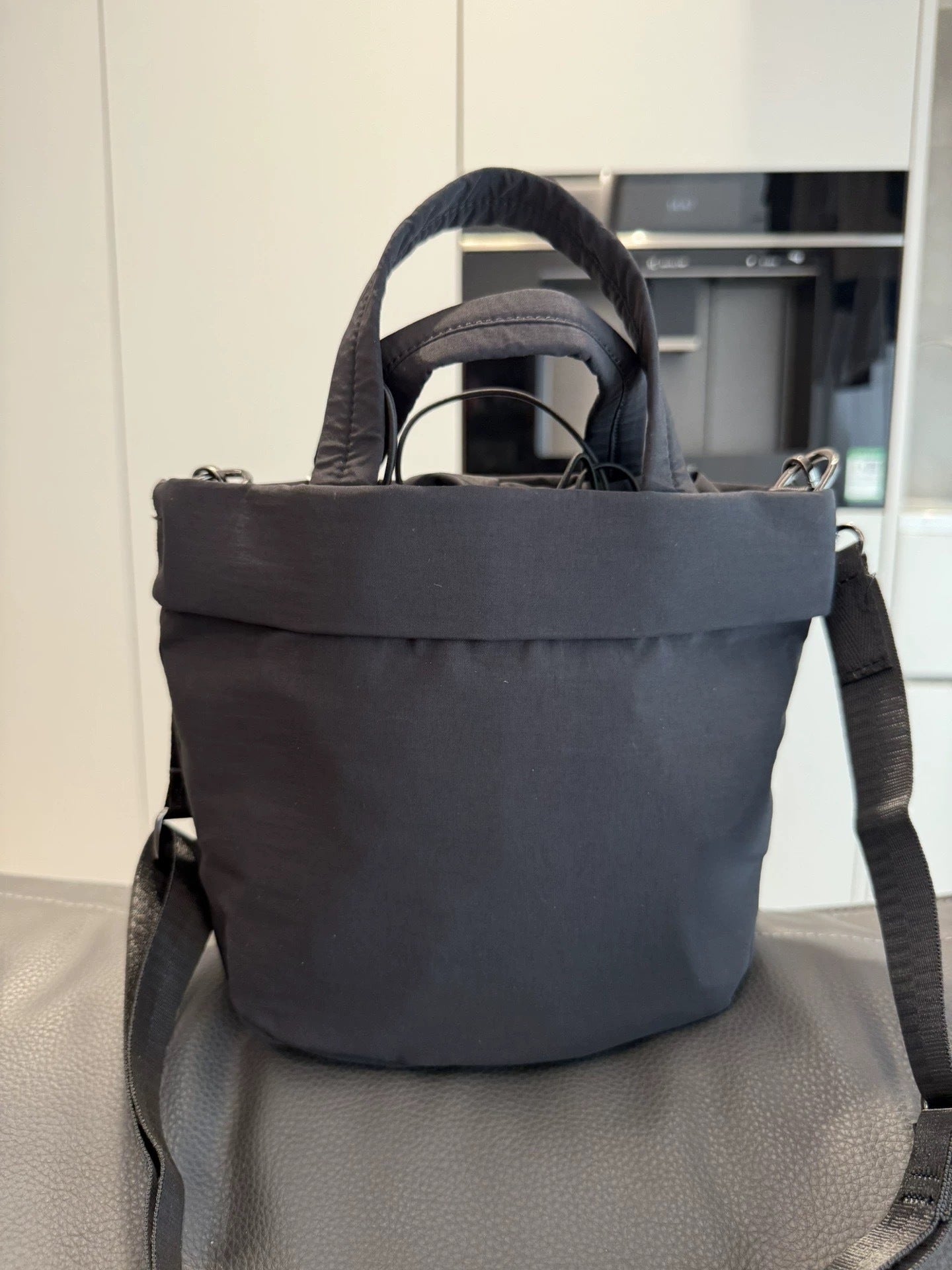 Versatile Classic Style Lightweight Simple Commute Small Square Bag