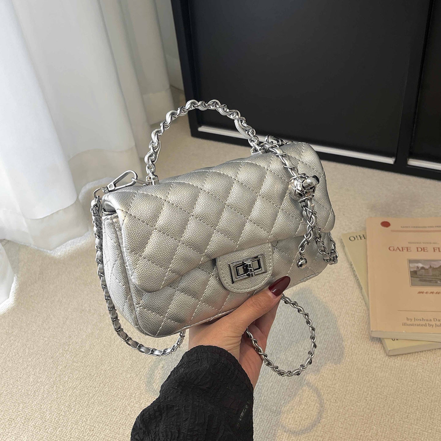 Women's Fashion Sier Hard Portable Diamond Pattern Light Luxury Small Square Bag