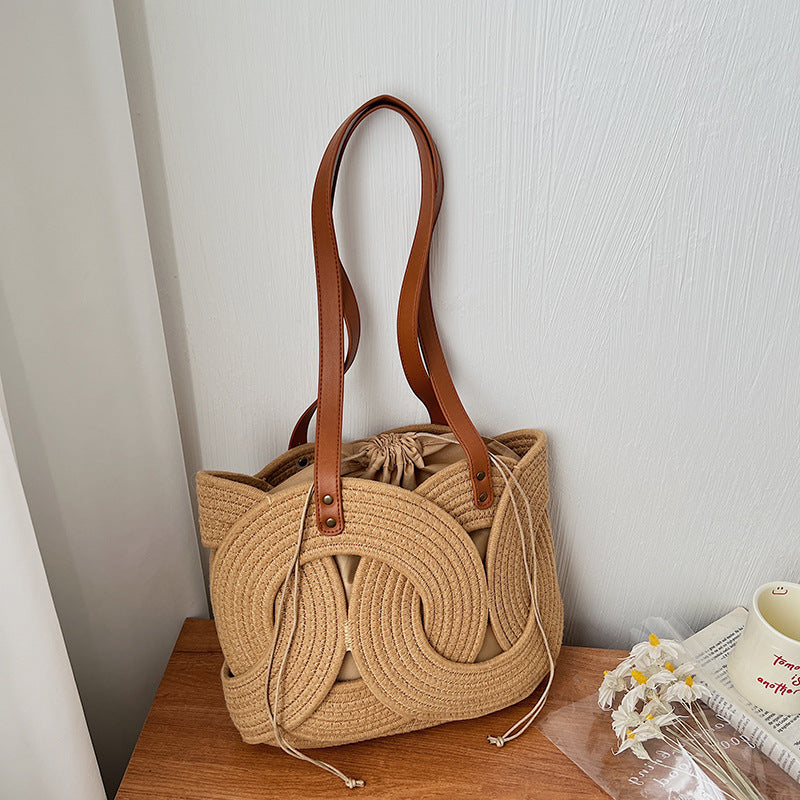 Women's Niche Woven Fashion Vacation Hollow Large Women's Shoulder Bag