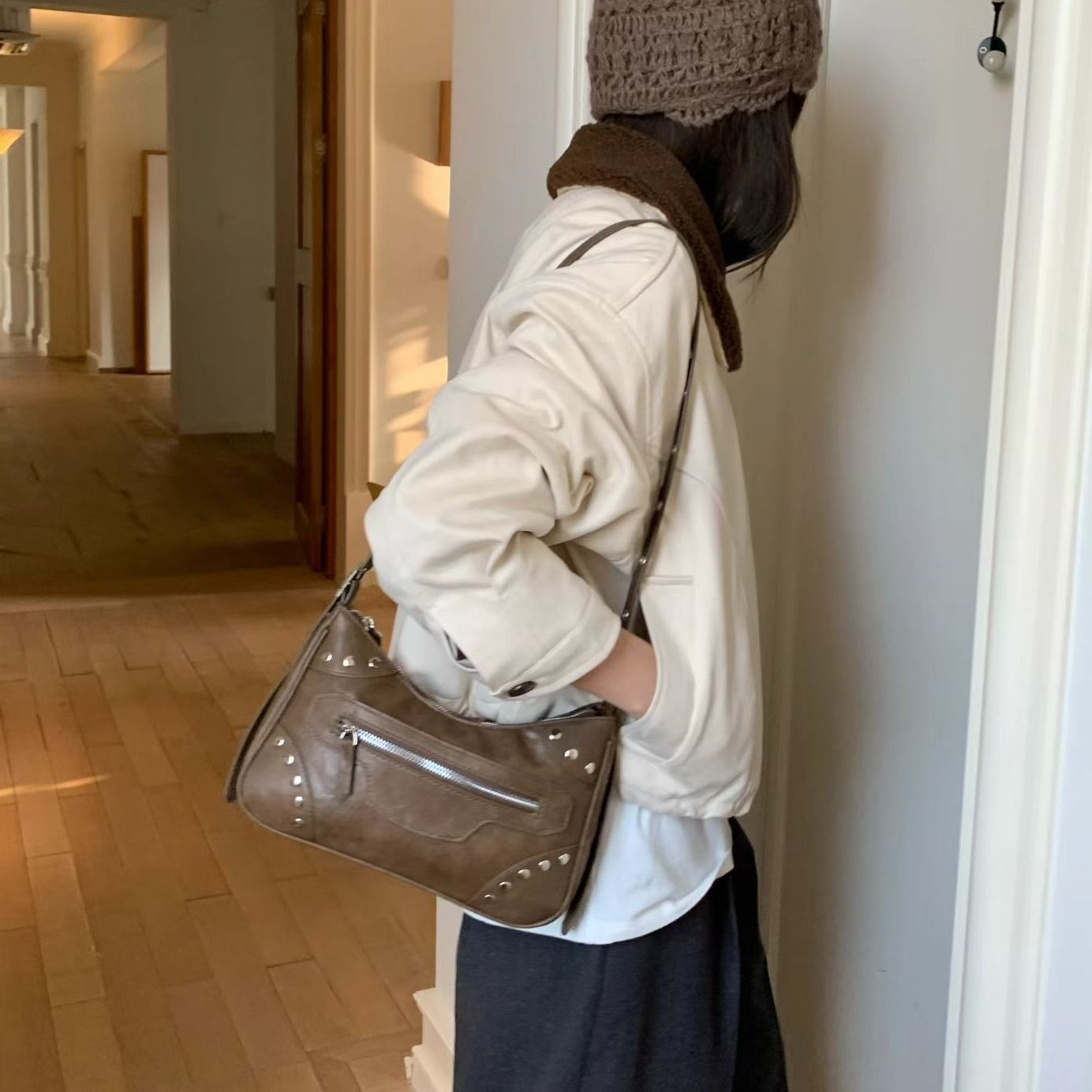 Women's Street Cool Rivet Motorcycle Retro Hot Sweet Women's Handbag