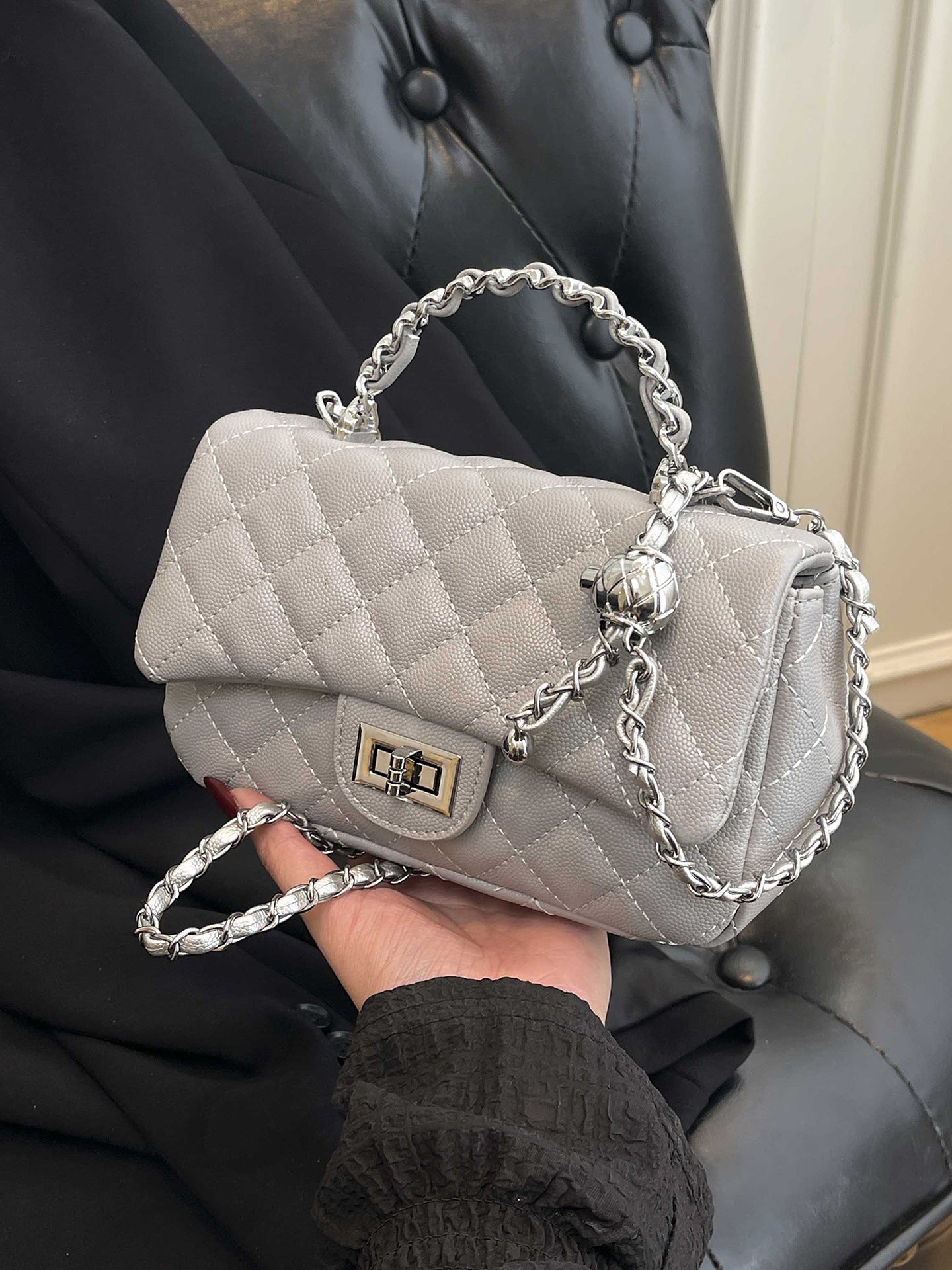 Women's Classic Style Rhombus Chain Versatile Light Luxury Women's Messenger Bag