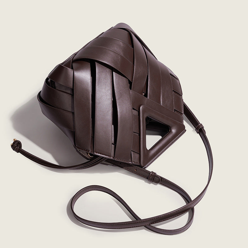 Women's Fashion Woven Hollowed Vegetable Basket Triangle Portable Women's Messenger Bag