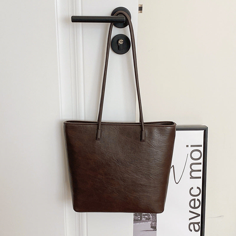 Women's Oil Wax Leather Solid Color Large Capacity Portable Underarm Bags