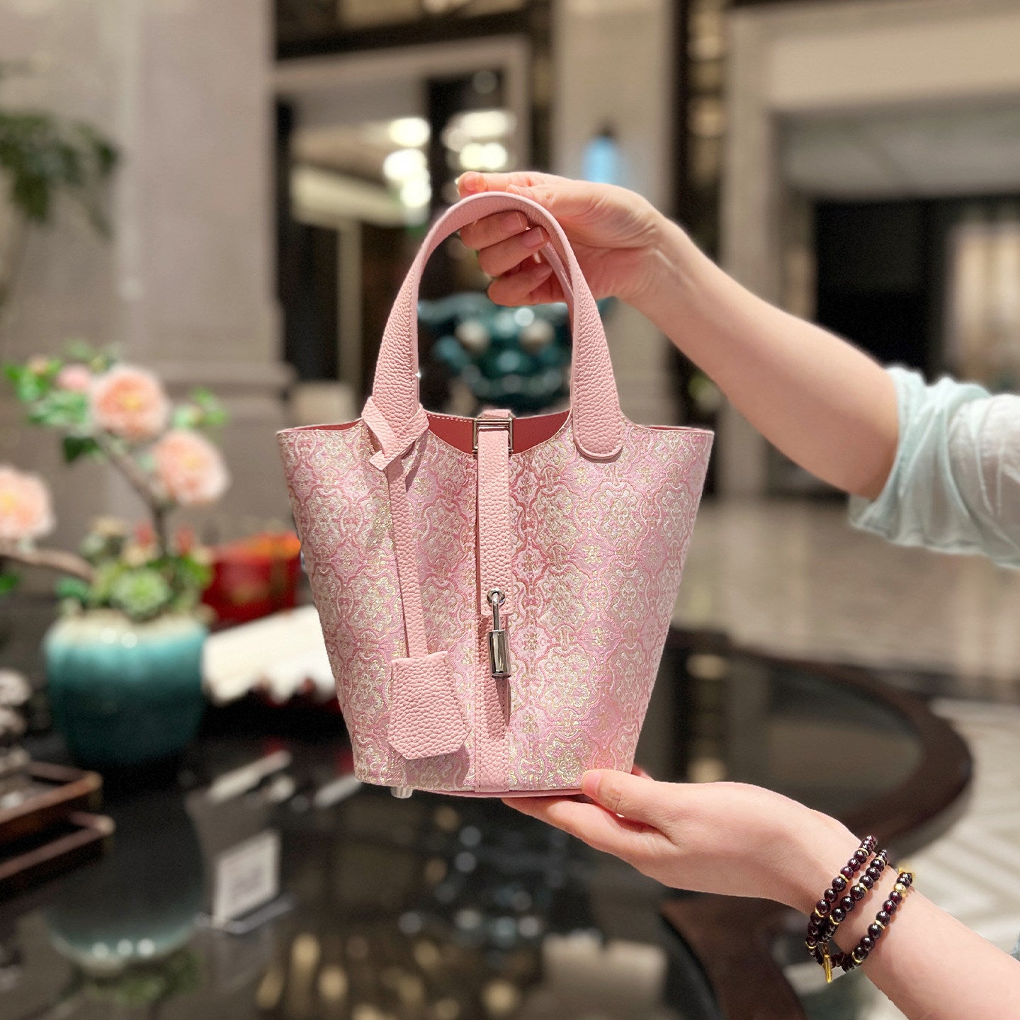 Women's Song Dynasty Brocade Pink Light Luxury Vegetable Bags