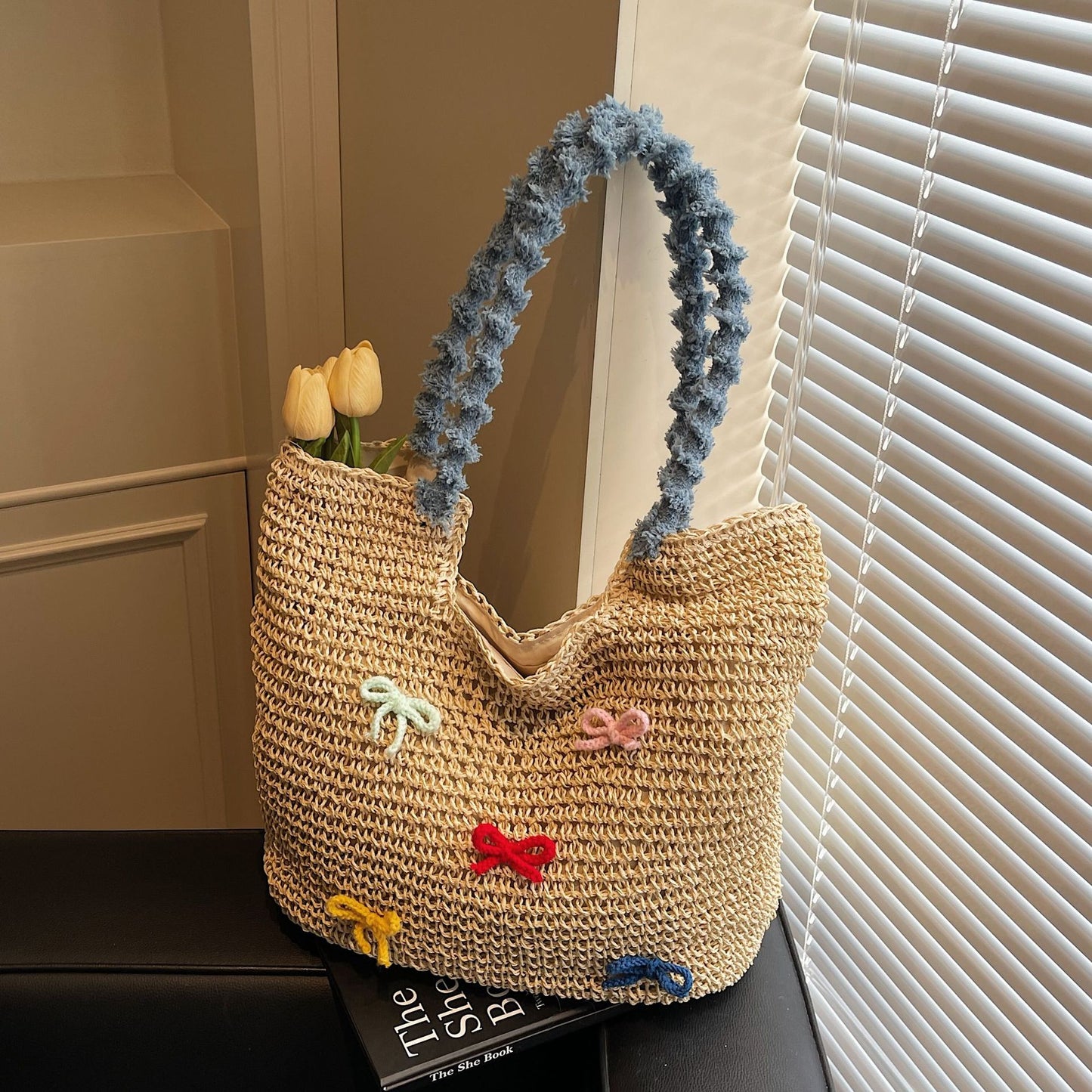 Hand-woven Cute Bow Beach Fashion Vacation Women's Shoulder Bag