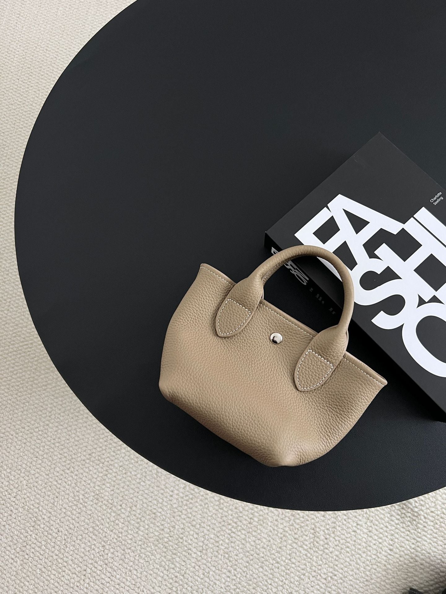 Women's Genuine Leather Niche First Layer Cowhide Bags