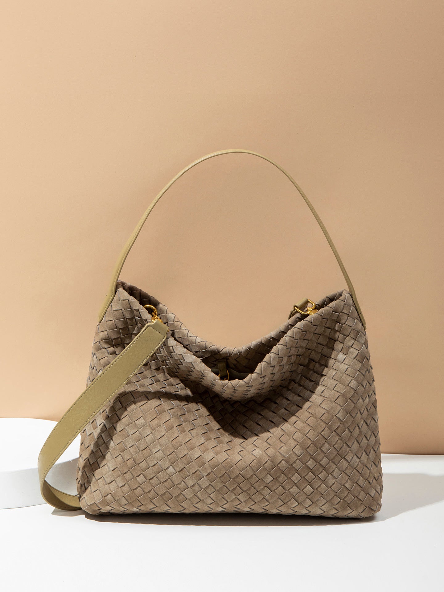 Women's Handmade Woven Fashionable Large Capacity Women's Shoulder Bag