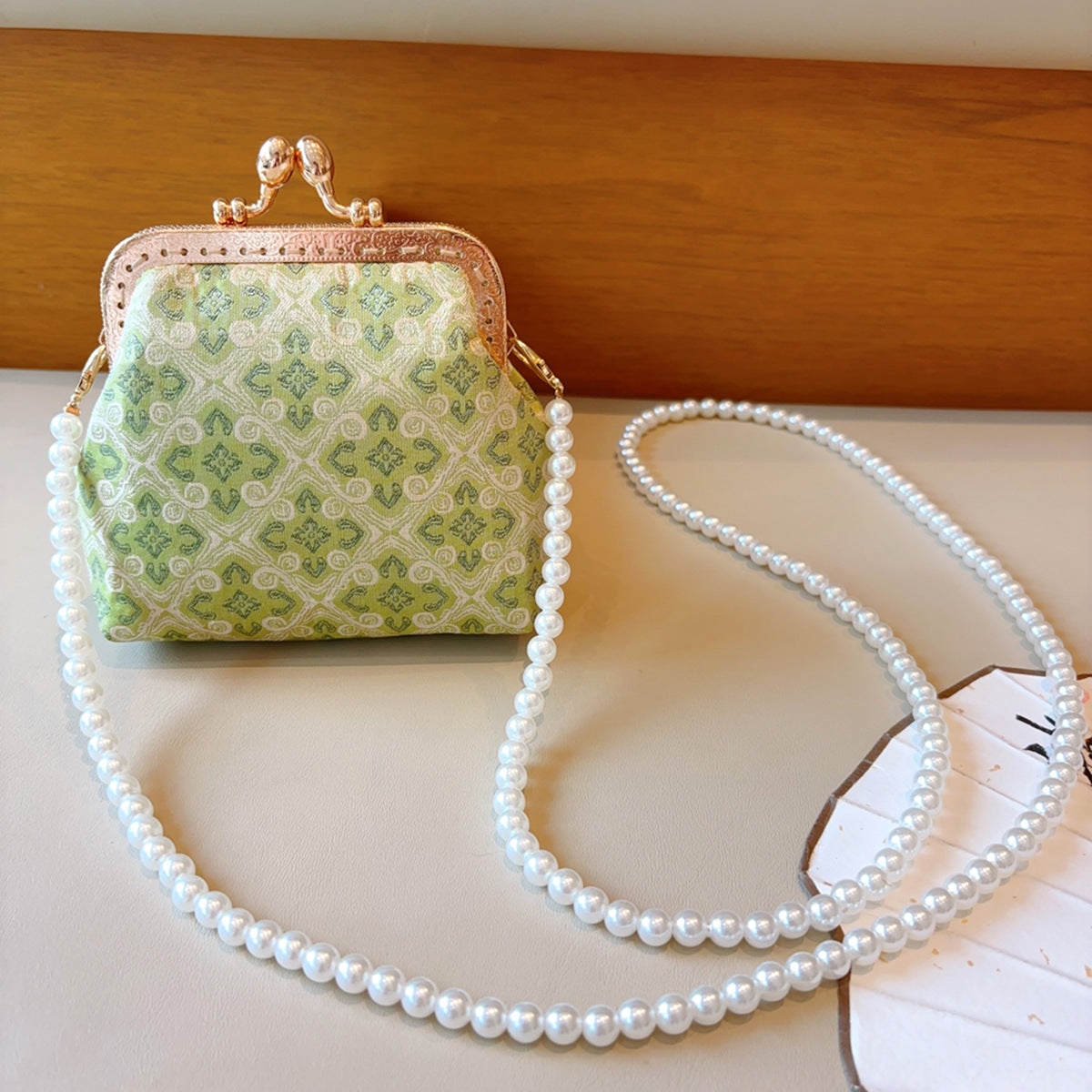 Chinese Super Fairy Exquisite Embroidered Mini Sanitary Pads Coin Purses