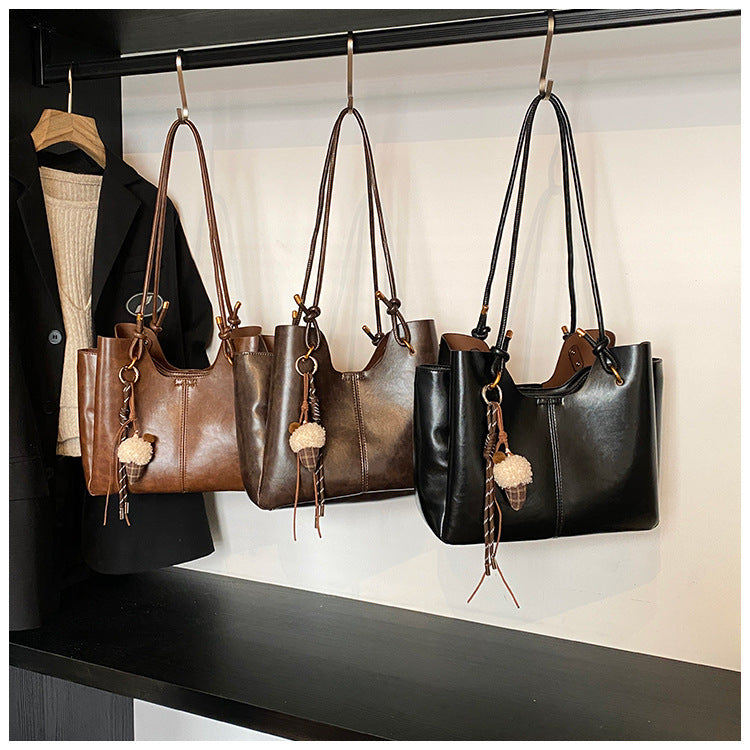 Women's Large Capacity Retro Fashion High Sense Bags