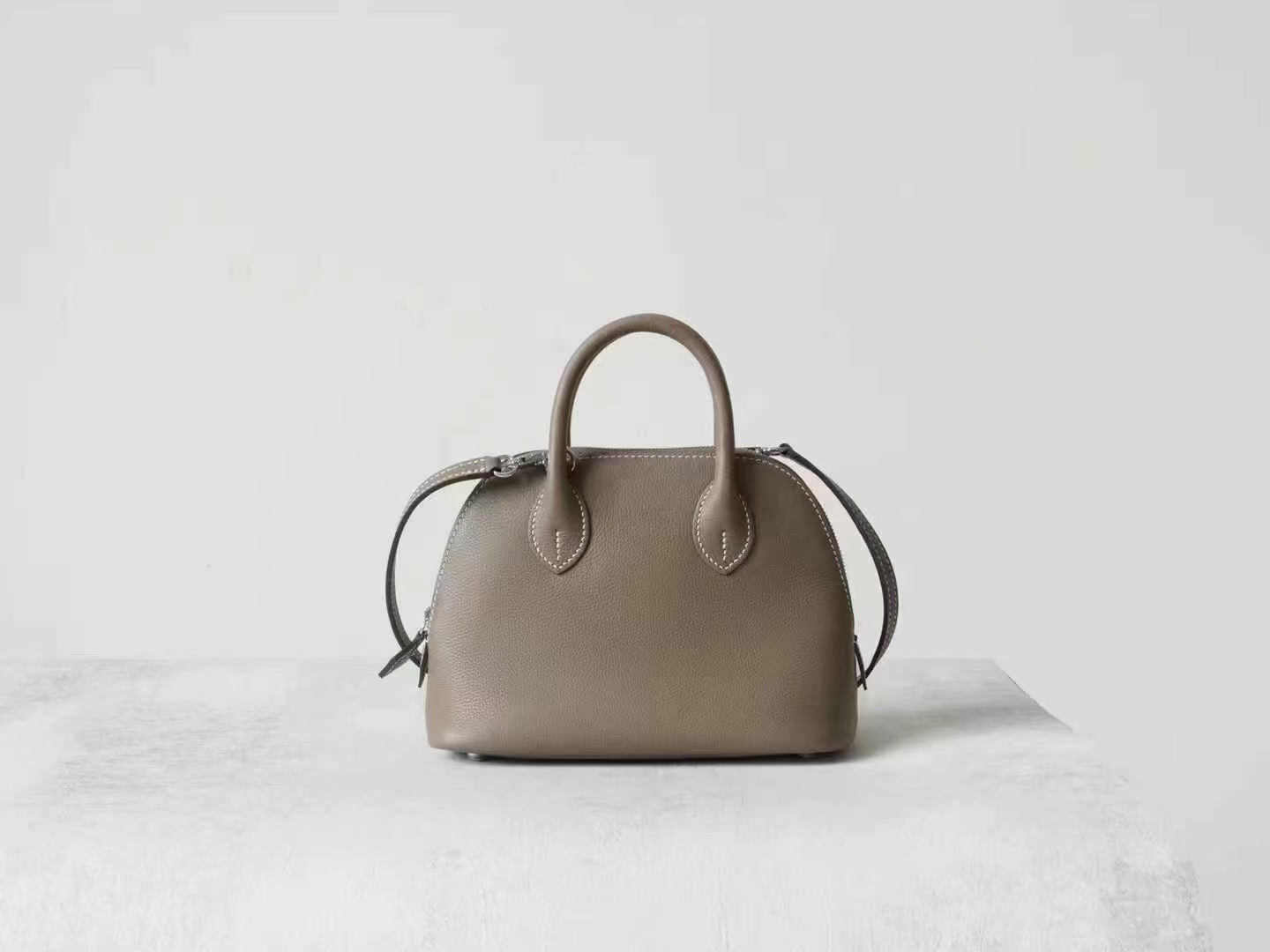Bowling Top Layer Leather Steel Hardware Half Hand Sewing Thread Women's Messenger Bag