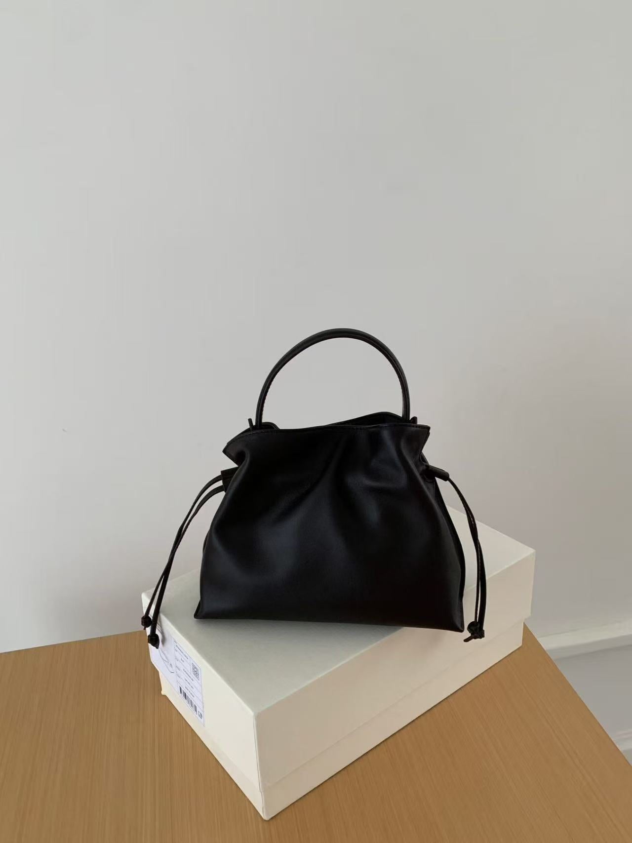 Sheepskin Portable Cloud Design Pleated High-grade Women's Shoulder Bag