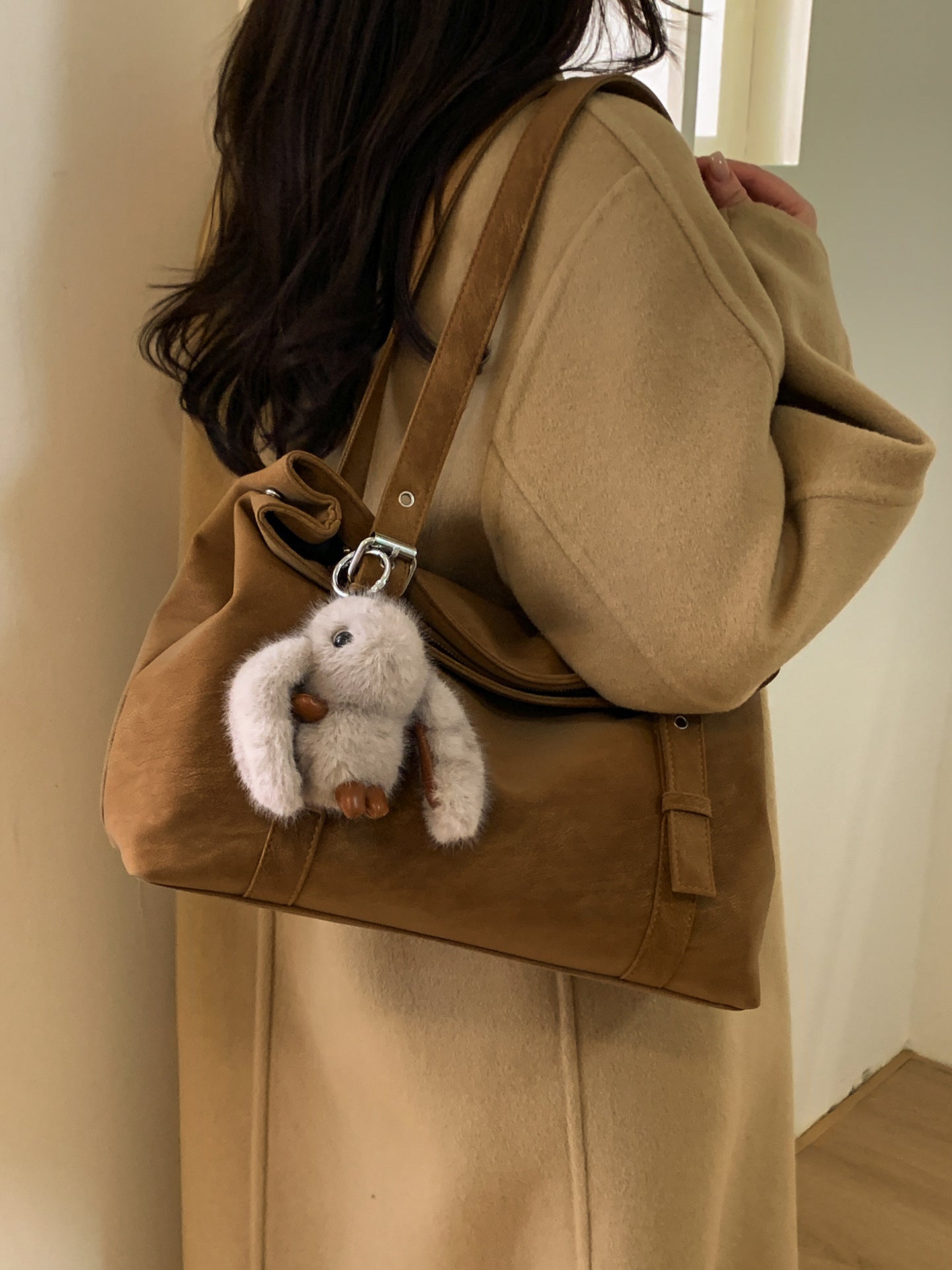 Pretty Creative Women's Retro Good-looking Commuter Handbags