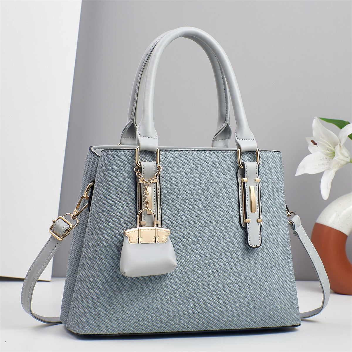 Women's Striped Change Large Capacity Fashion Portable Women's Shoulder Bag