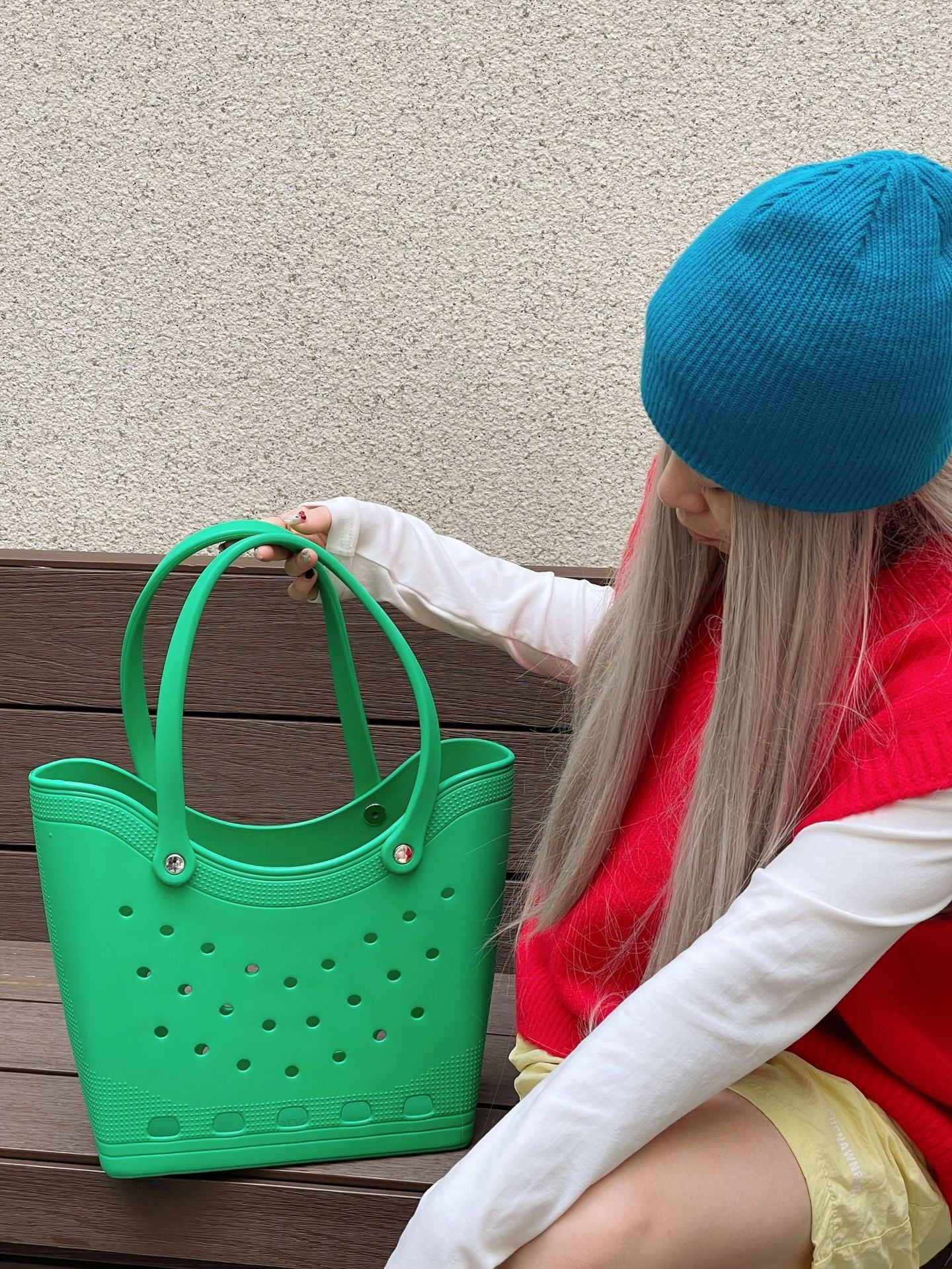 Hole Fashion Seaside Out Large Capacity Women's Handbag