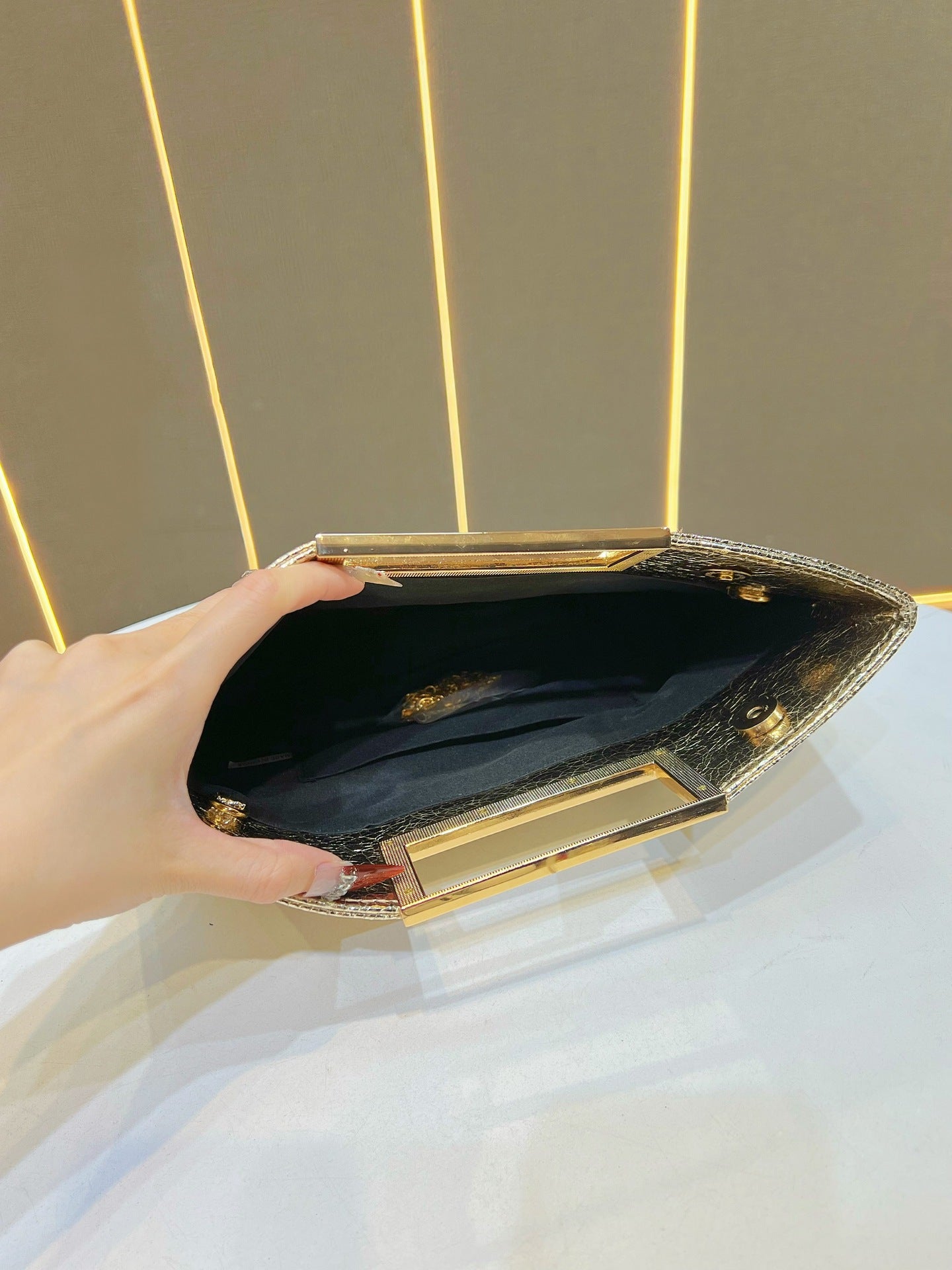 Sequined Large Capacity Clutch Vintage Chain Dinner Bag