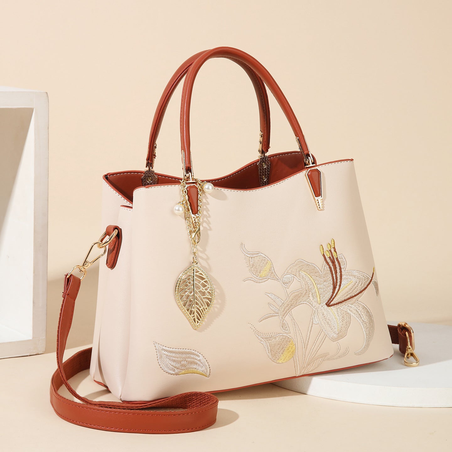 Women's Chinese Style Embroidery Versatile Mother Wedding Women's Shoulder Bag