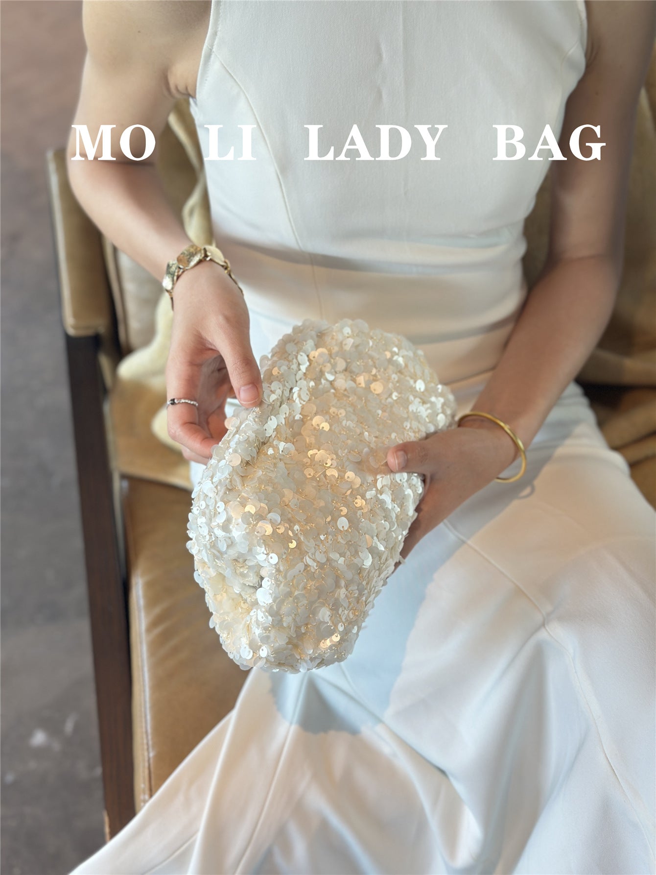 Women's Style Retro Minority Scale Bright Sequin Cloud Bags