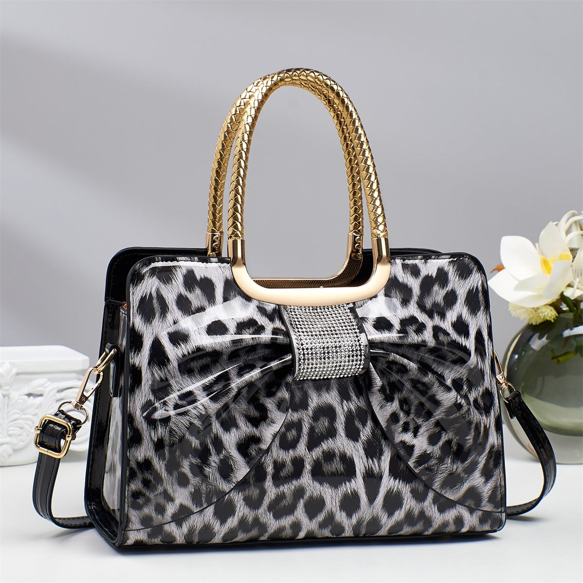 Innovative Women's Temperament Wild Elegant Bow Women's Handbag
