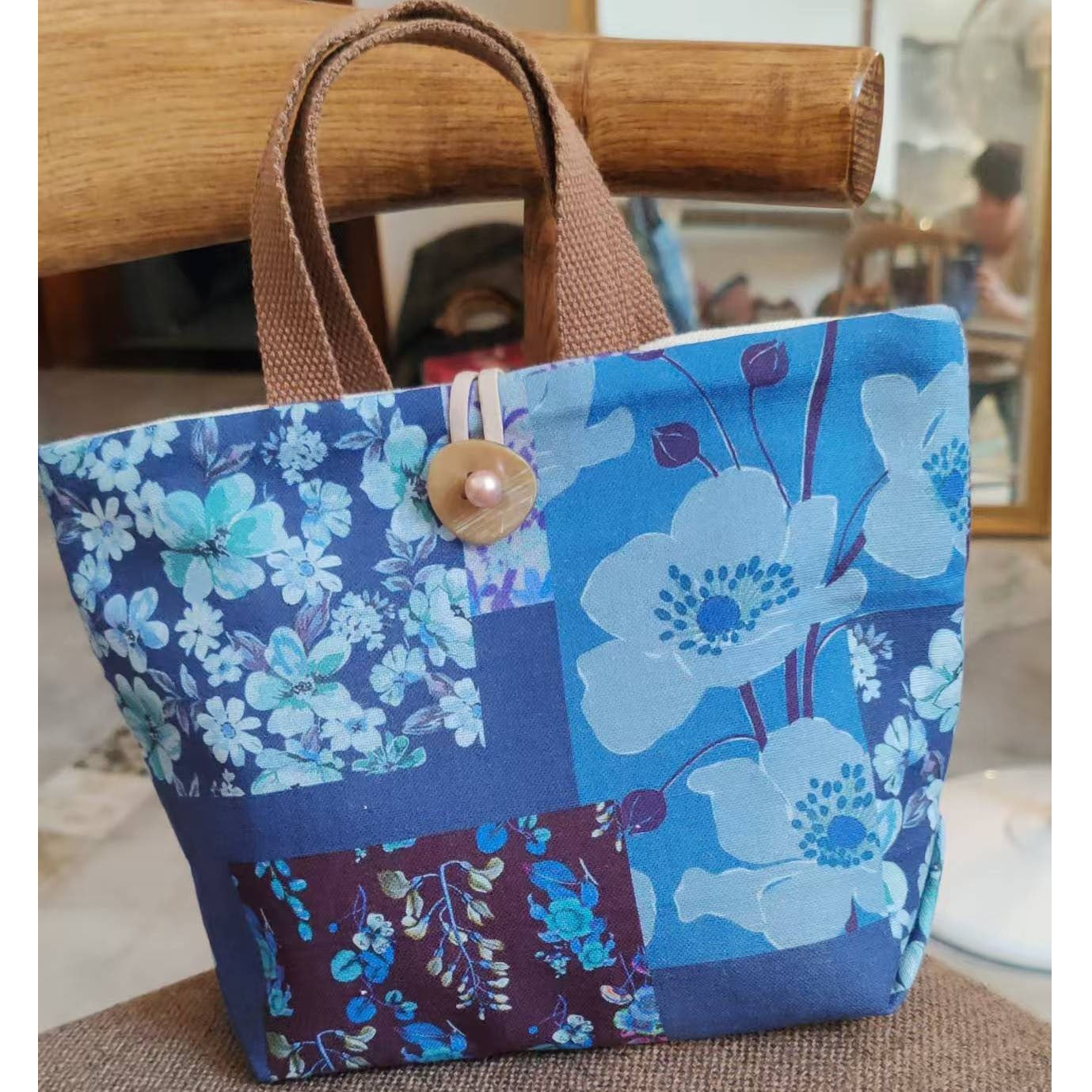 Women's Hand Niche Portable Printing Style Simple Women's Handbag