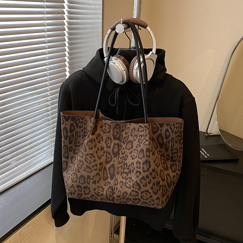 Women's Fashionable Retro Large Capacity Autumn One Combination Bags