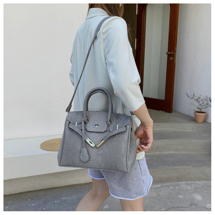 Women's Affordable Luxury Fashion High-grade Underarm Large Capacity Women's Shoulder Bag