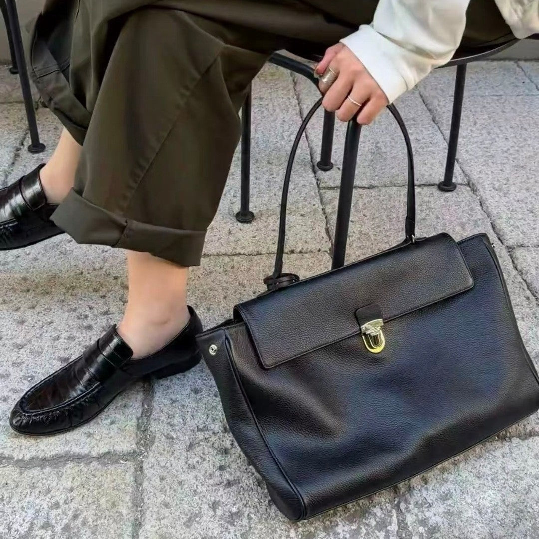 Glamorous Women's Retro Metal Catch Suede Women's Messenger Bag