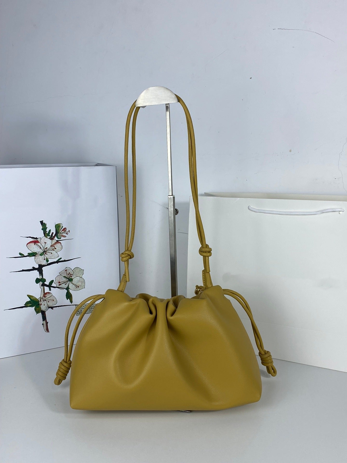 Cloud Drawstring Ruffle Lucky Large Capacity Fashion Women's Messenger Bag
