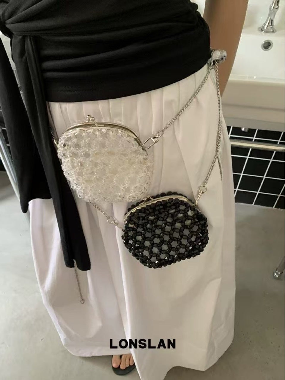 Hand-woven Advanced Design Fashion Clip Classic Style Hollow Women's Clutch