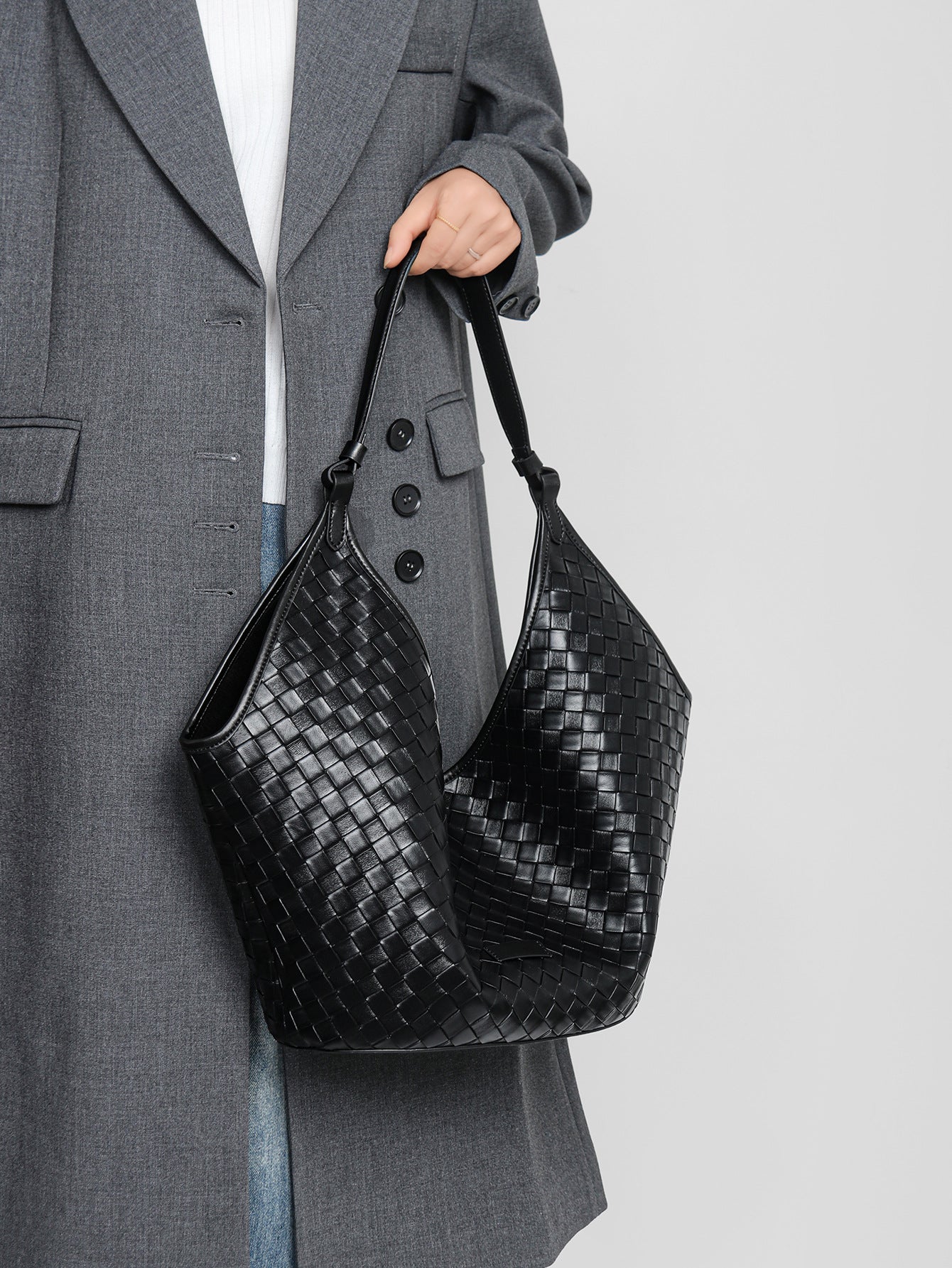 Genuine Large Capacity Female Fashionable Stylish Cowhide Woven Pattern Class Women's Leather Bag