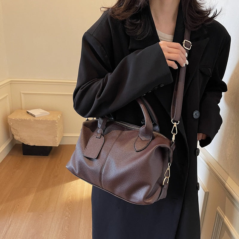 Women's Large Capacity Totes Fashionable Retro High-grade Portable Texture Women's Messenger Bag