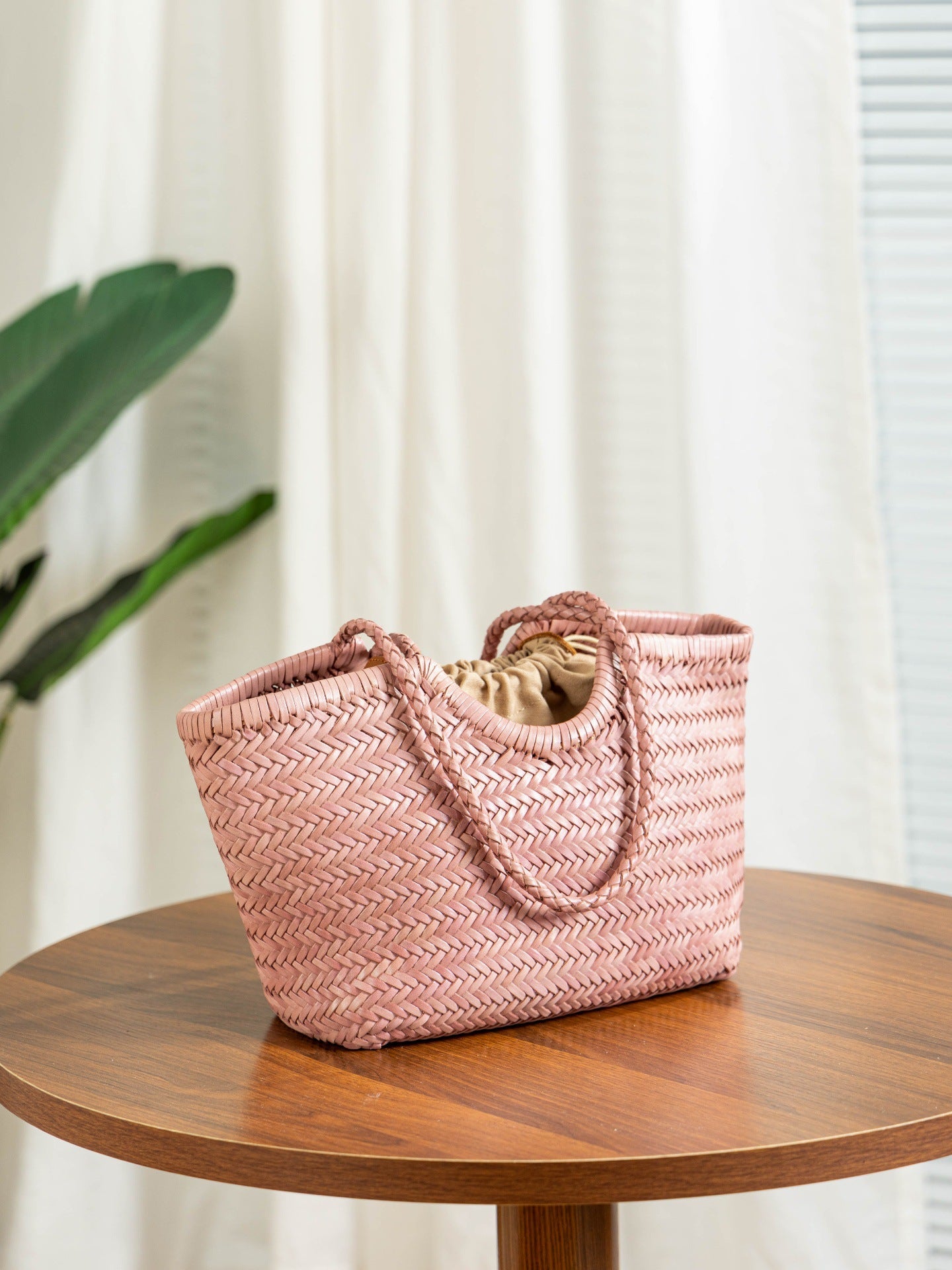 Cowhide Woven Leather French Retro Vegetable Women's Handbag
