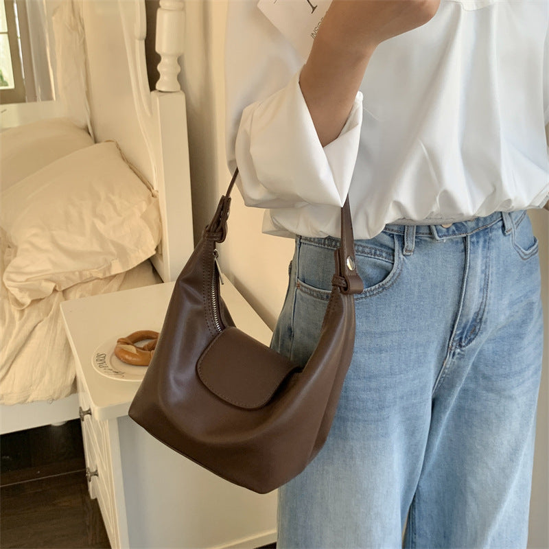 Sweet Large Capacity Underarm Niche Commuter Women's Shoulder Bag