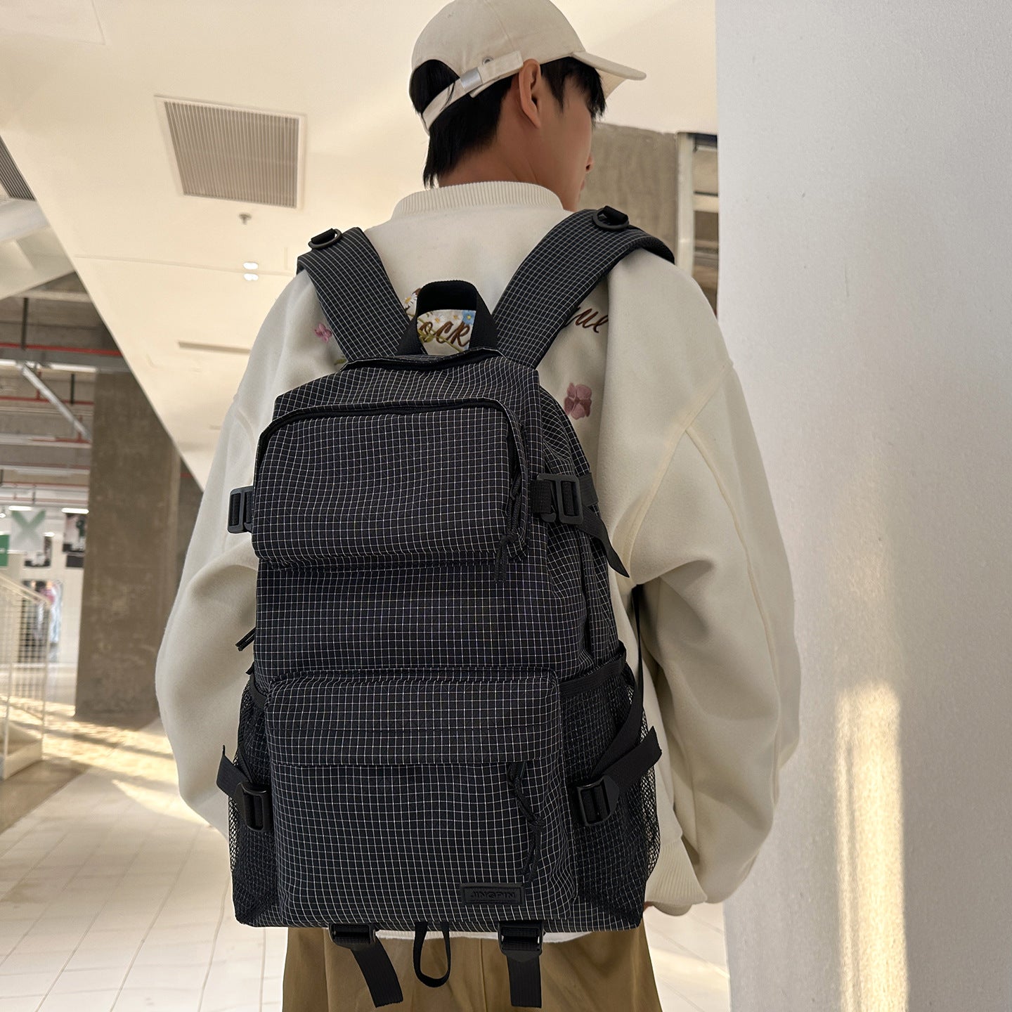 Large Capacity Stylish Versatile Trendy Computer Working Mountaineering Backpacks
