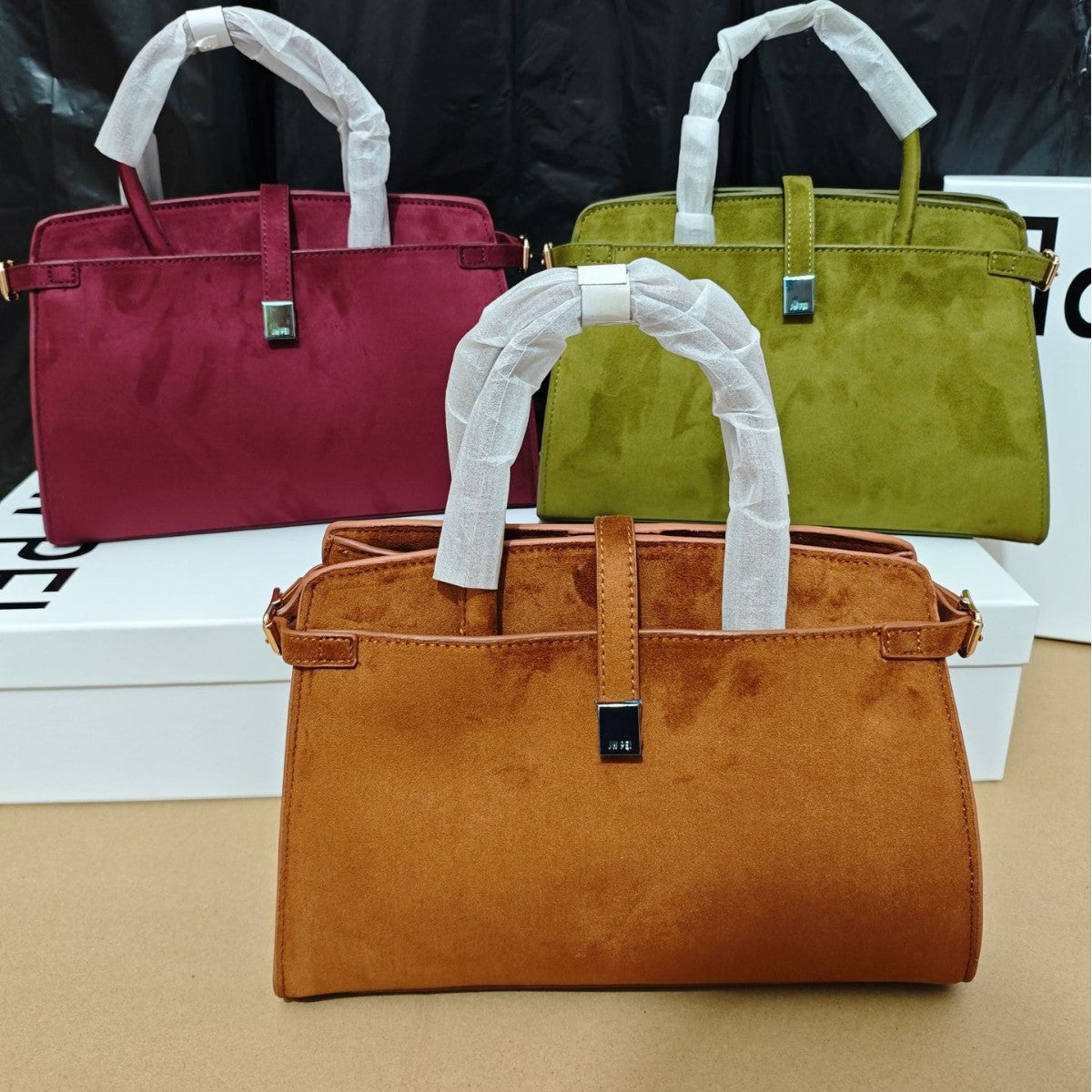 Women's Suede Versatile Retro Commuter Large Capacity Women's Handbag