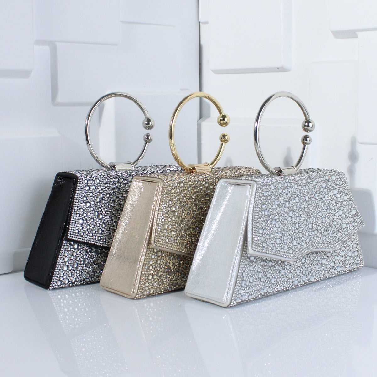 Women's Gorgeous Fashion Delicate Diamond Chain Creative Bags