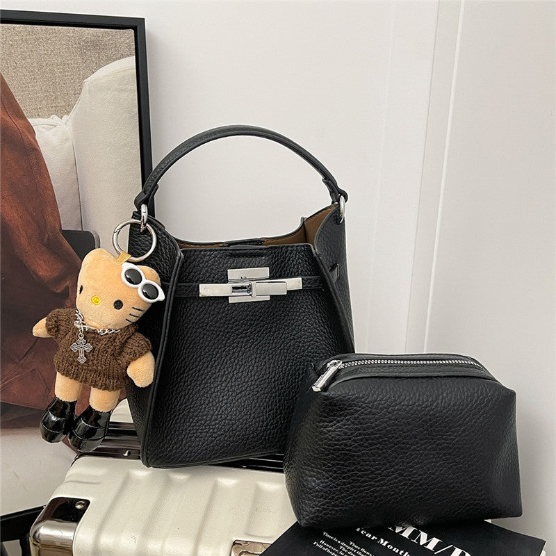 Women's Niche High-grade Versatile Fashion Retro Capacity Shoulder Bags
