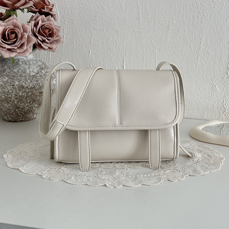 Women's Elegant Simple Retro Commuter Large Capacity Bags