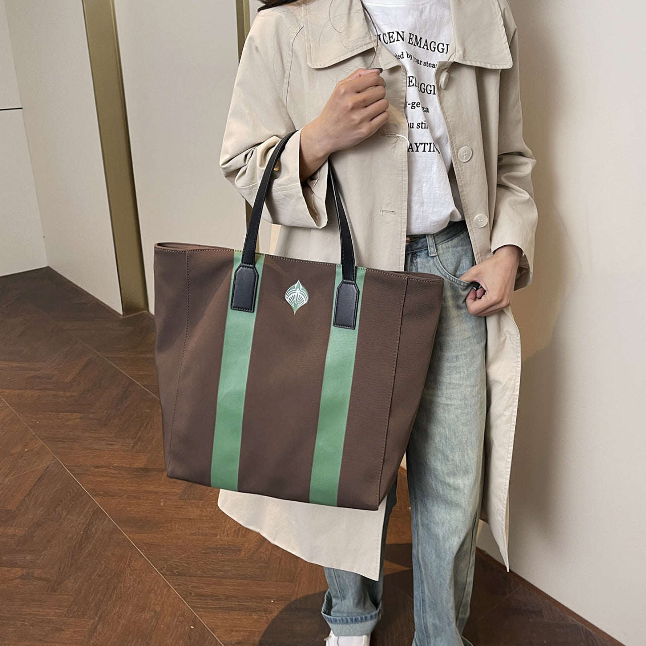 Style Oversized Contrast Color Striped Large Capacity Nylon Women's Shoulder Bag