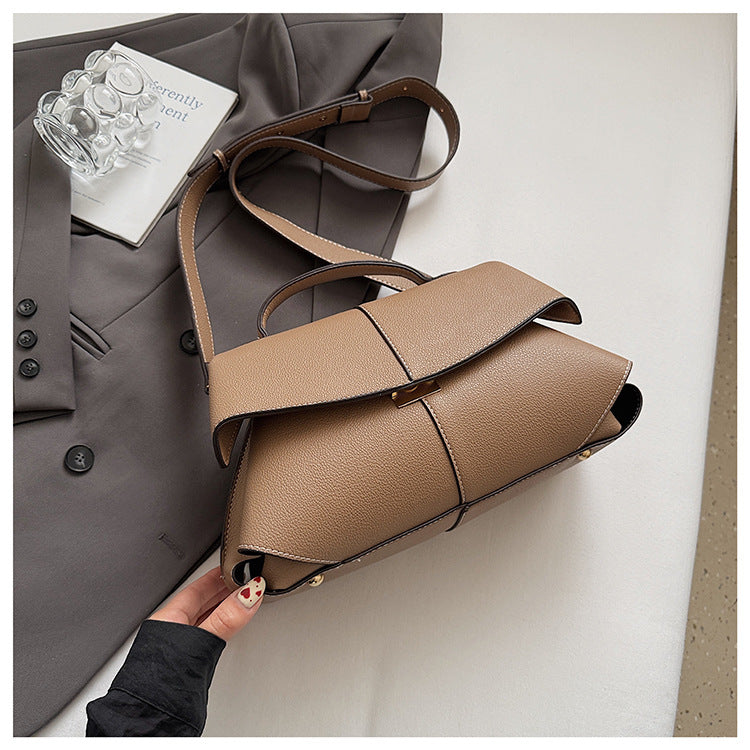 Women's Fashion Retro Commuter Temperamental Minority Design Bags
